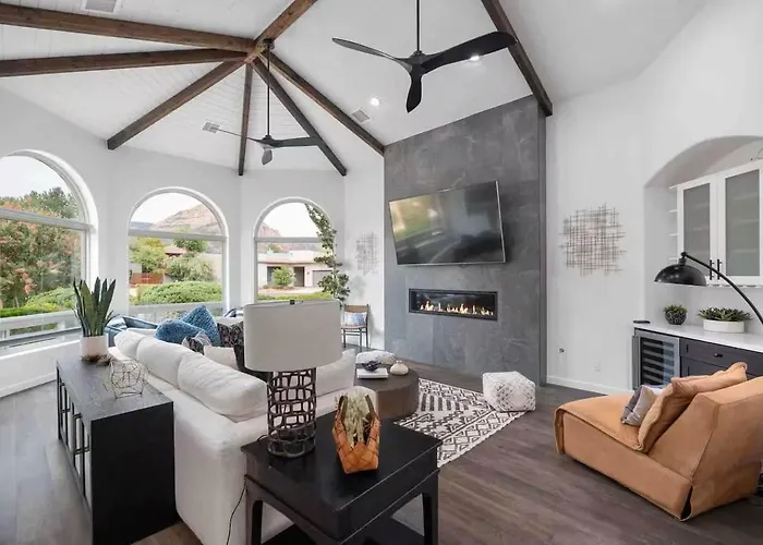 Chapel Showstopper! Walk To Trails, Private Yard * Sedona